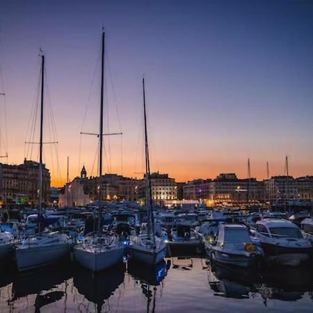 Escapade Marseillaise Pres Des Terrasses Du Port Apartment Марсилия Екстериор снимка