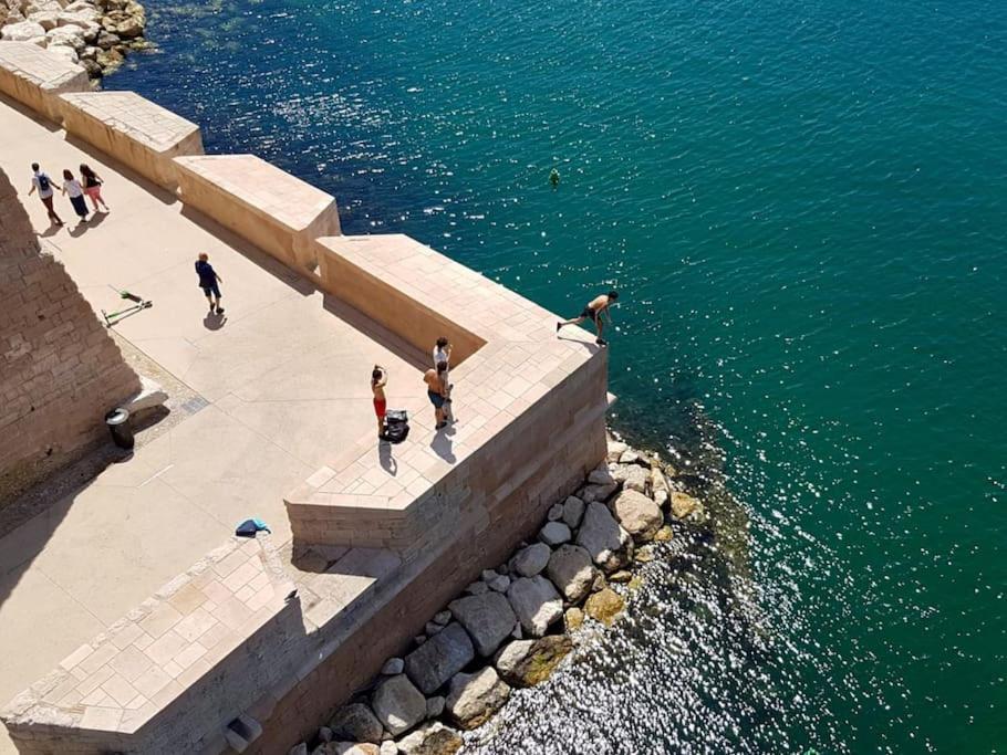 Escapade Marseillaise Pres Des Terrasses Du Port Apartment Марсилия Екстериор снимка