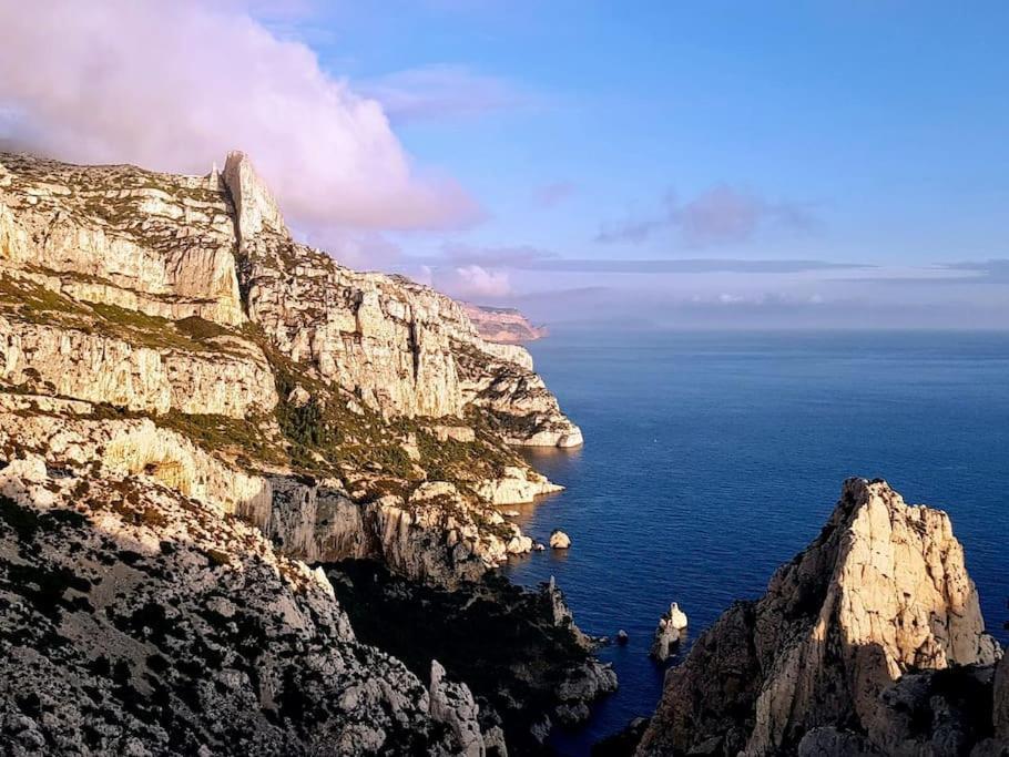 Escapade Marseillaise Pres Des Terrasses Du Port Apartment Марсилия Екстериор снимка
