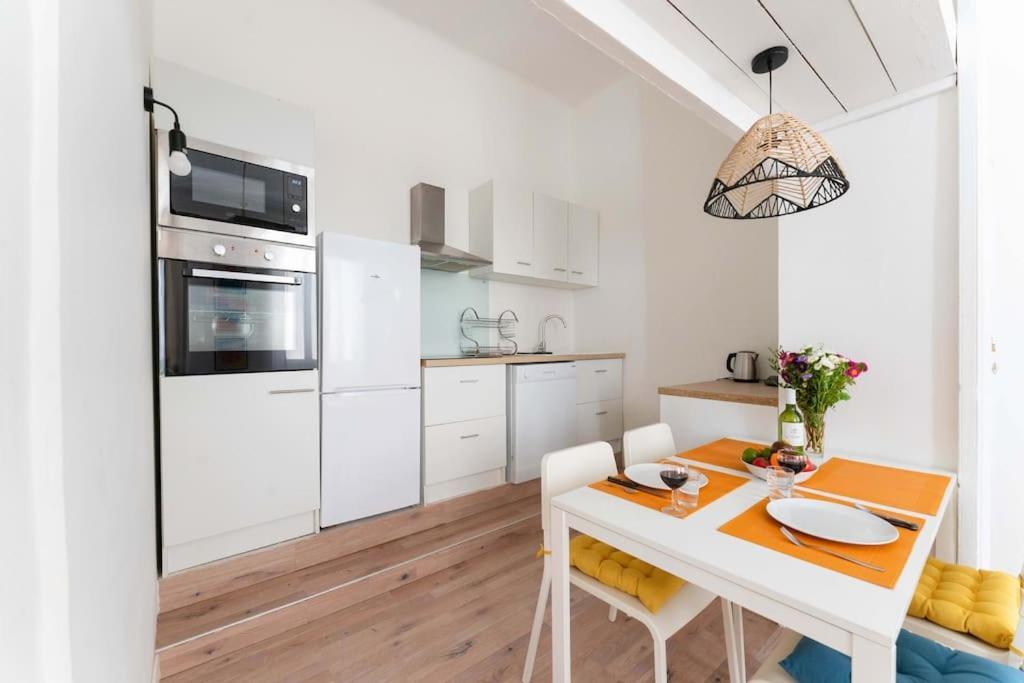 Escapade Marseillaise Pres Des Terrasses Du Port Apartment Марсилия Екстериор снимка