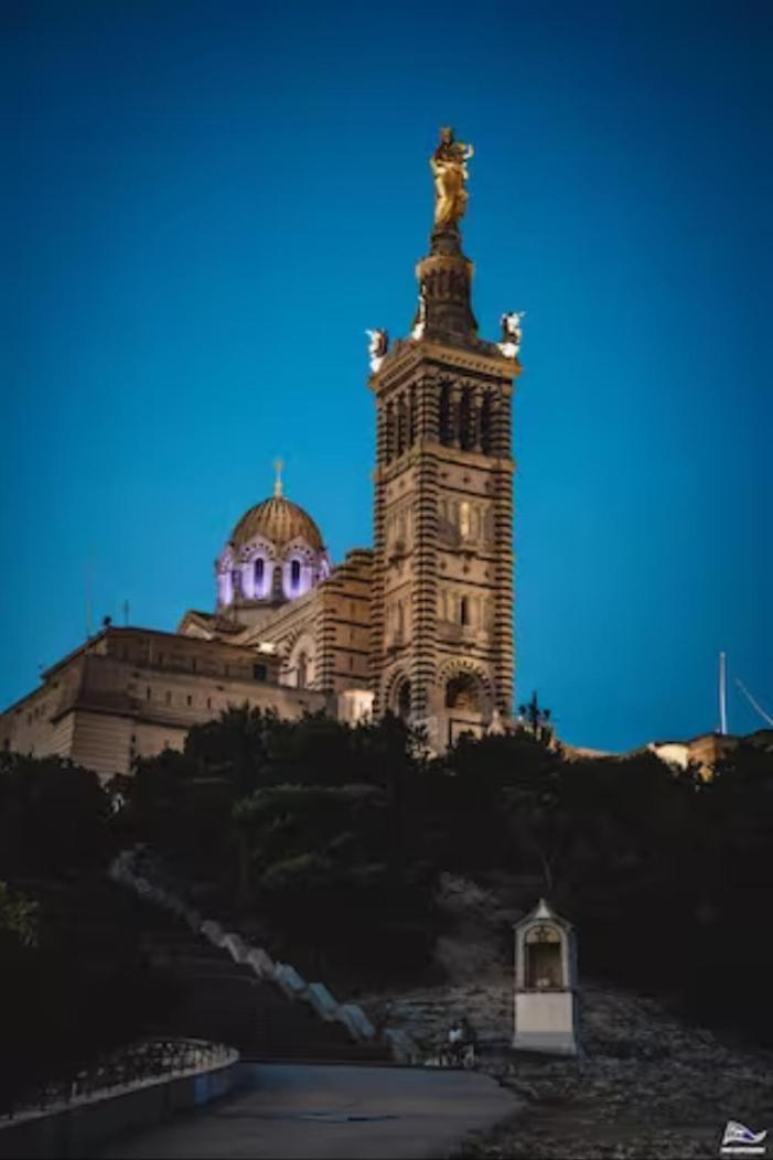 Escapade Marseillaise Pres Des Terrasses Du Port Apartment Марсилия Екстериор снимка